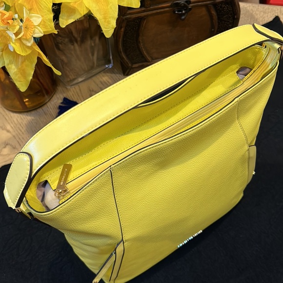 Michael Kors Evie Large Leather Hobo Shoulder Bag (Sunshine) - Picture 14 of 17